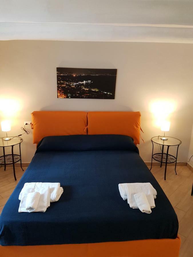 דירות נאפולי La Casa Di Abbi מראה חיצוני תמונה